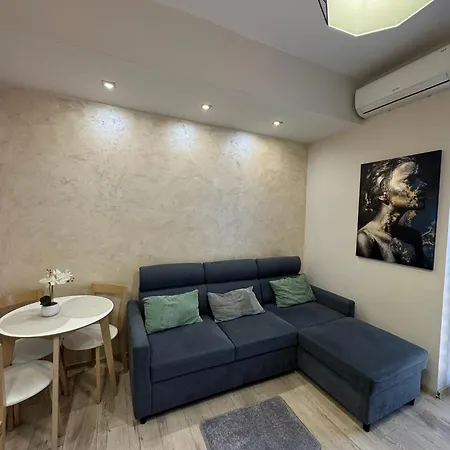 Riva Aparthotel *